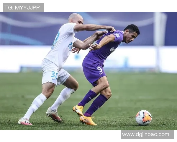 泰达与大连人精彩对决视频回顾赛场瞬间与精彩进球分析